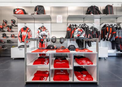Photographie magasin boutique moto avignon