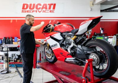 photographe atelier mecanique ducati avignon